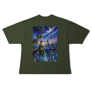 Nome do produto Camiseta Oversized - Mago azul e elfa sentados na árvore