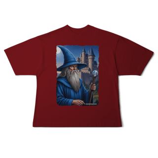 Nome do produto Camiseta Oversized - Mago azul segurando cajado