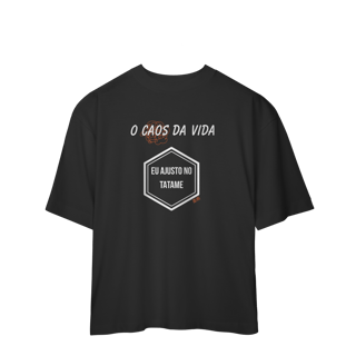Nome do produto Camiseta Oversize “Caos Ajustado no Tatame” – Jiu-Jitsu 柔術