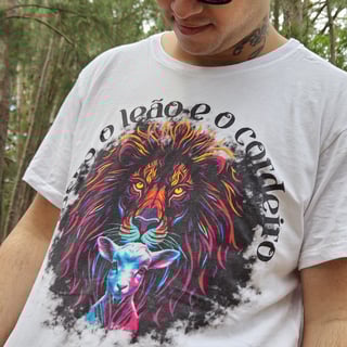 Camiseta Quality-Leão e o Cordeiro