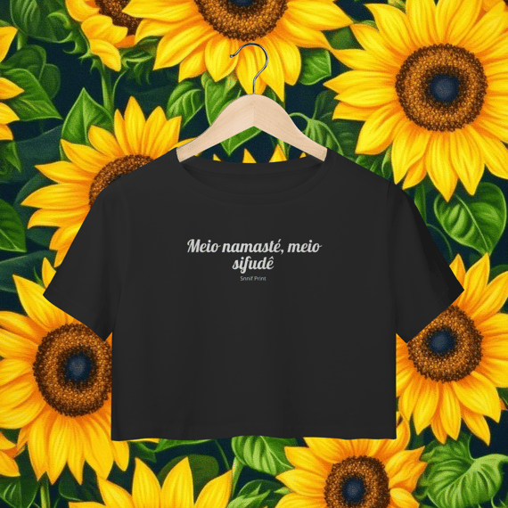 Cropped “Meio Namastê, Meio Sifudê”