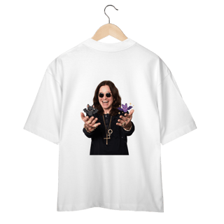 Nome do produto Ozzy segurando morcegos - oversised