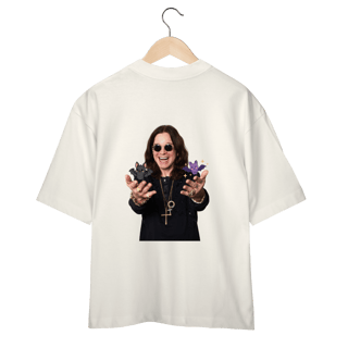 Nome do produto Ozzy segurando morcegos - oversised