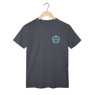 Nome do produto T-Shirt Classic: Gato Minimalista (O Básico do Conforto, Olhos de Pura Curiosidade!)