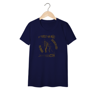 Nome do produto Camiseta “Terço na Mão, Joelhos no Chão” – Fé que Transforma Vidas