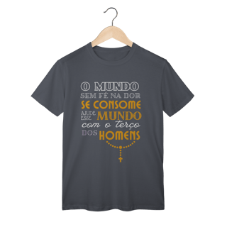 Nome do produto Camiseta Terço dos Homens – Fé que Transforma o Mundo com Oração e Devoção
