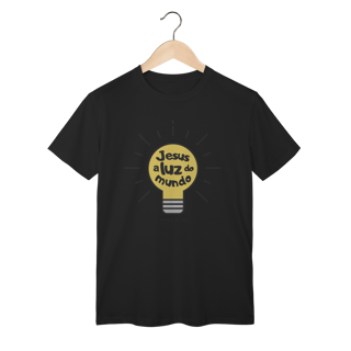 Nome do produto Camiseta “Lâmpada – Jesus, a Luz do Mundo” | Fé que Ilumina Caminhos