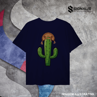 Nome do produto Camiseta Plus Size Cacto de Chapéu