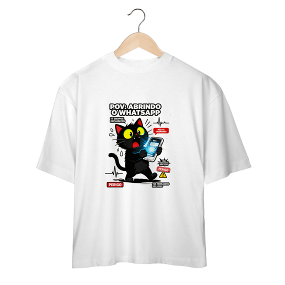 Camiseta POV Abrindo WhatsApp Gato Aterrorizado Gen Z Anxiety