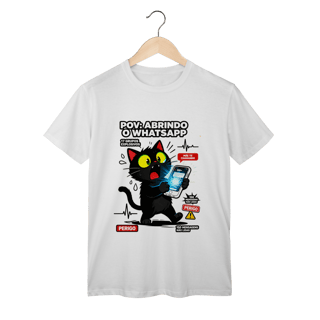 Nome do produto Camiseta POV Abrindo WhatsApp Gato Aterrorizado Gen Z Anxiety