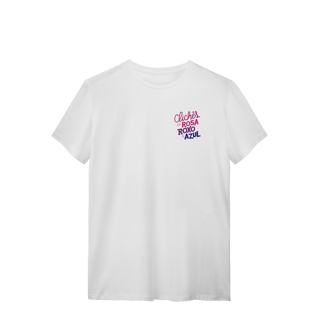 Nome do produto Camiseta Clichês - Clichês em rosa, roxo e azul (BRANCA QUALITY)