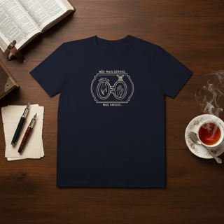 Nome do produto Camiseta Clássica - Amigos
