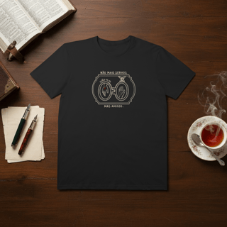 Nome do produto Camiseta Clássica - Amigos