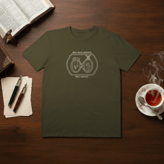 Nome do produto Camiseta Clássica - Amigos