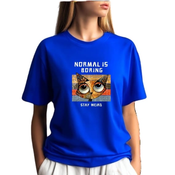 Camiseta Azul Royal Gato Normal Is Boring - Premium
