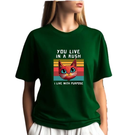 Camiseta Verde Bandeira Gato Stay Weird - Algodão Penteado