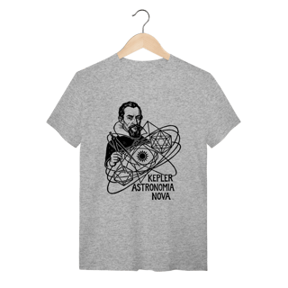 Nome do produto Camiseta Johannes Kepler – Mecânica Celeste
