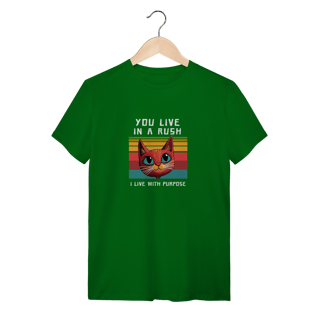 Nome do produto Camiseta Verde Bandeira Gato Stay Weird - Algodão Penteado