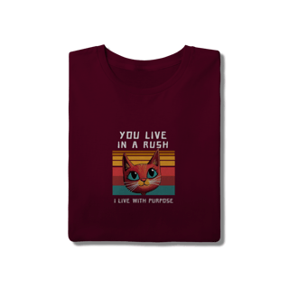 Nome do produto Camiseta Vinho Gato Live With Purpose - Confortável
