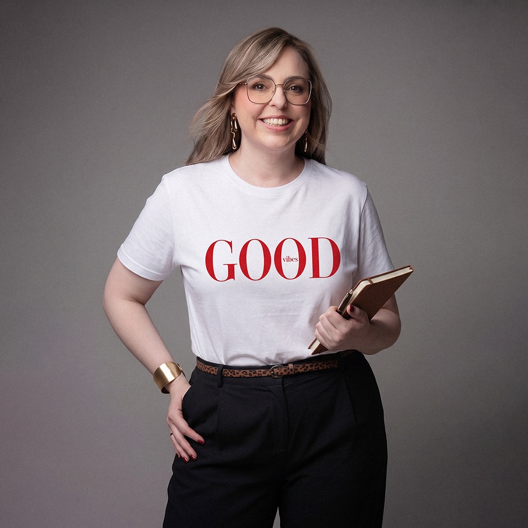 Camiseta Feminina Good Vibes | Energia Positiva para Empreendedoras