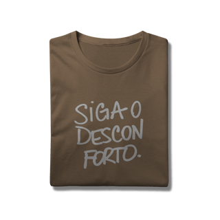 Nome do produto siga o desconforto • camiseta