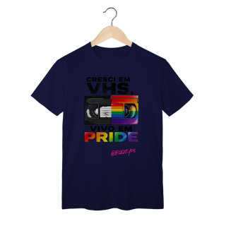 Nome do produto Camiseta Cresci em VHS, vivo em Pride
