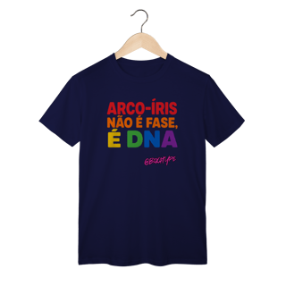 Nome do produto Camiseta Arco-íris não é fase, é DNA