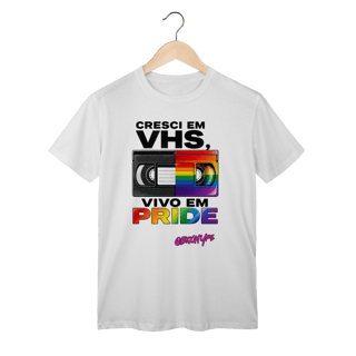 Nome do produto Camiseta Cresci em VHS, vivo em Pride