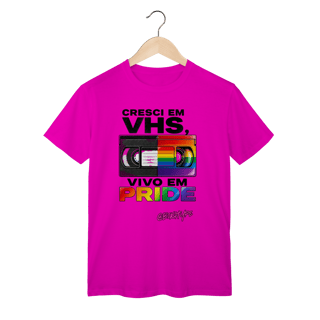 Nome do produto Camiseta Cresci em VHS, vivo em Pride