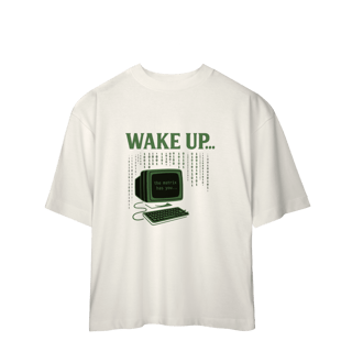 Nome do produto CAMISETA OVERSIZED WAKE UP, THE MATRIX HAS YOU