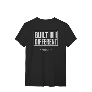Camiseta Masculina Built Different