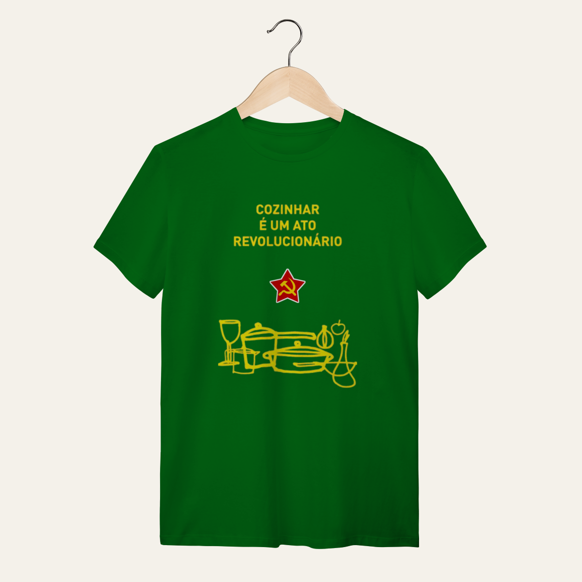 Nome do produto: Camiseta Cozinhar é um Ato Revolucionário: Frases e Ideias - VOZ ATIVA | Algodão 100% (Quality)