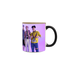 Nome do produto CANECA MAGICA BTS