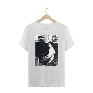 Nome do produto T-shirt Plus Size Dilma: Coração Valente