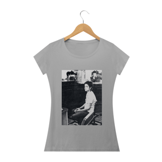 Nome do produto T-shirt Baby Look Dilma: Coração Valente