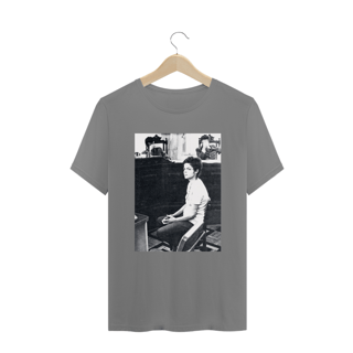 Nome do produto T-shirt Plus Size Dilma: Coração Valente