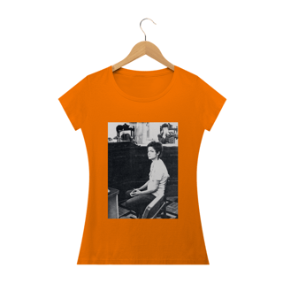 Nome do produto T-shirt Baby Look Dilma: Coração Valente