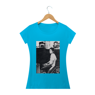 Nome do produto T-shirt Baby Look Dilma: Coração Valente