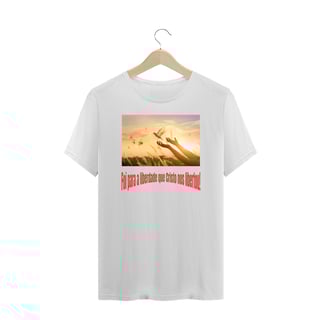 Camisa com frase bíclica
