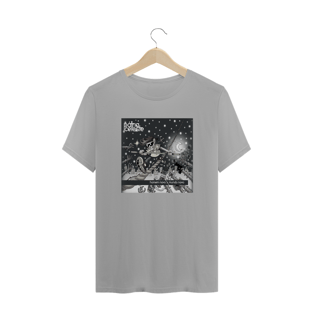 Nome do produtoCamiseta Plus Size Pátria Celeste Homem Novo x Mundo Novo P&B