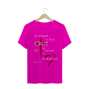 Nome do produtoCamiseta Toquei a Tua Cruz (escura)