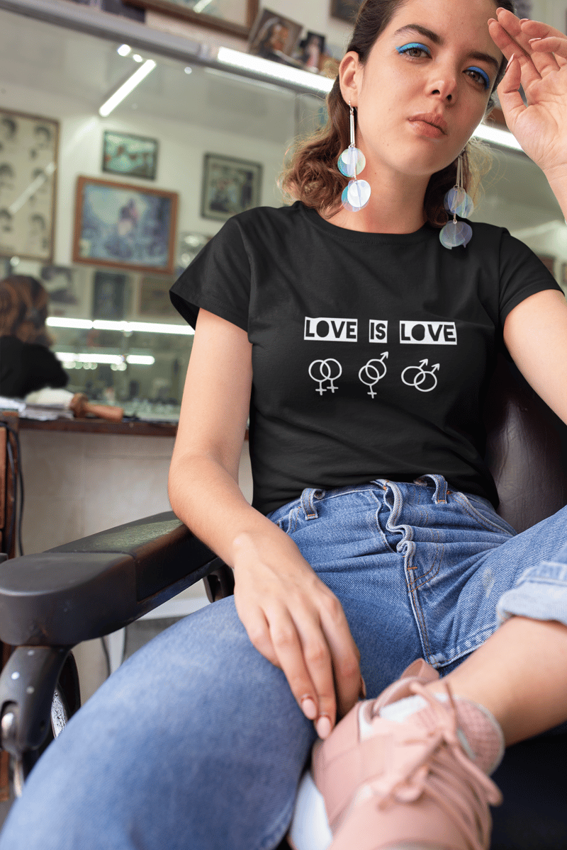 Nome do produto: Love is Love