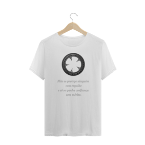 Camiseta Masculina Frase Black Clover
