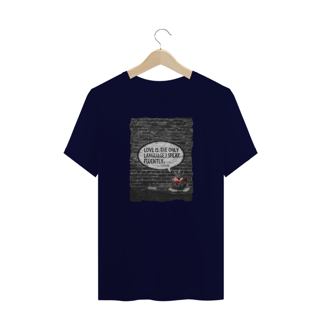 Nome do produto Camiseta Plus Graffiti Love is the only language