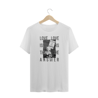 Camiseta Plus Graffiti Love is the answer