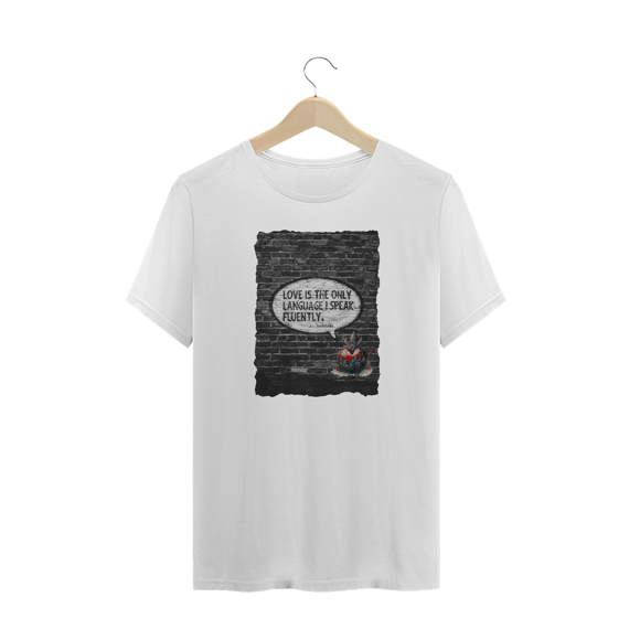 Camiseta Plus Graffiti Love is the only language