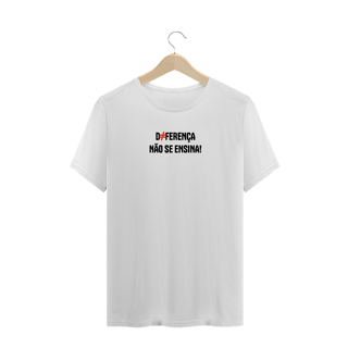 Nome do produto Camiseta Plus Diferença não se ensina (preto)