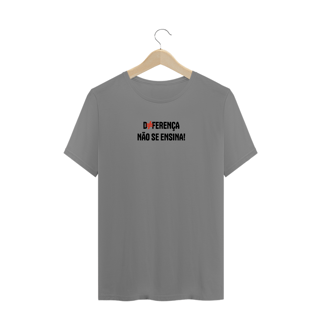 Nome do produto Camiseta Plus Diferença não se ensina (preto)