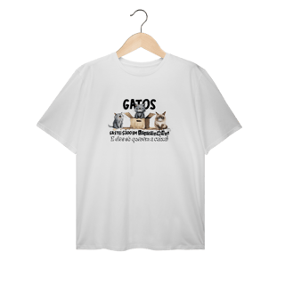 Nome do produto Camiseta Plus Gatos só querem a caixa