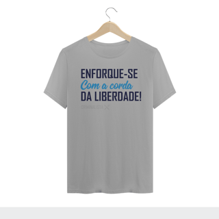 Camiseta enforque-se com a corda da liberdade